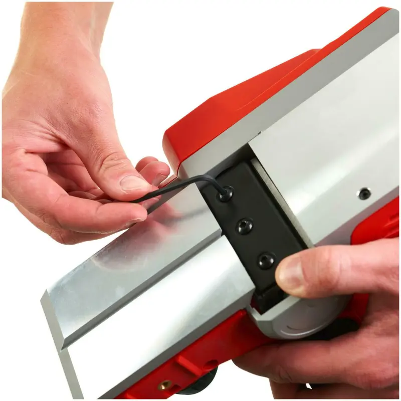 Aku hoblík Milwaukee M18 BP-402C, šířka 82 mm, odběr až 2 mm, bez Aku, 4933451113 (MI4933451113)